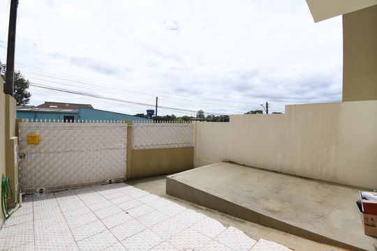 Varanda/Garagem de casa para alugar com 3 quartos, 90m² em Pilarzinho, Curitiba