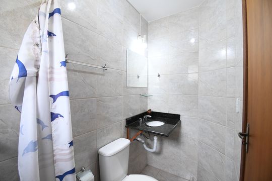 Banheiro 2 de casa para alugar com 3 quartos, 90m² em Pilarzinho, Curitiba