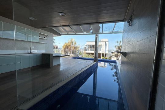 Casa para alugar com 7 quartos, 300m² em Chácara Cotia, Contagem
