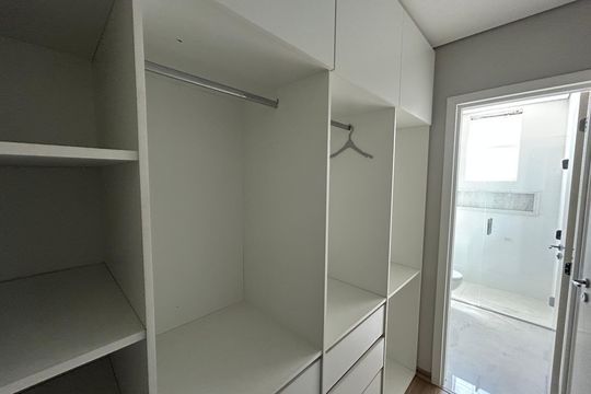 Casa para alugar com 7 quartos, 300m² em Chácara Cotia, Contagem