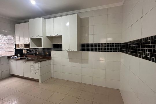 Casa para alugar com 3 quartos, 120m² em Jardim Thomaz, São Paulo