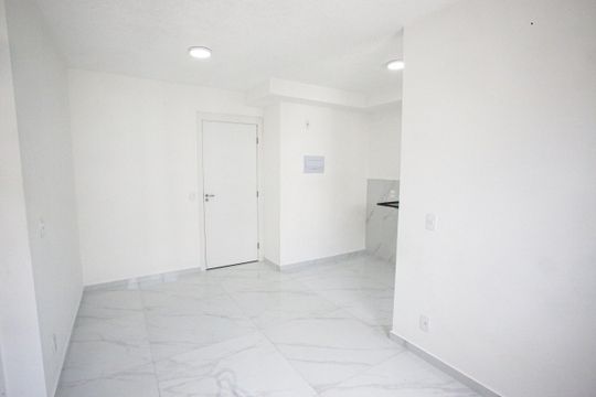 Sala de apartamento para alugar com 2 quartos, 47m² em Taquara, Rio de Janeiro