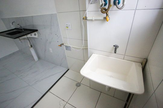 Área de Serviço de apartamento para alugar com 2 quartos, 47m² em Taquara, Rio de Janeiro