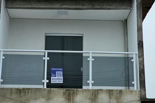 Placa código CQYR-612 de casa para alugar com 1 quarto, 80m² em Estância Paraíso, Itaquaquecetuba