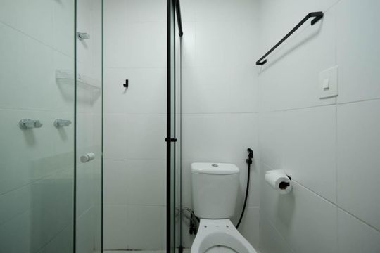 Banheiro de apartamento para alugar com 2 quartos, 53m² em Burgo Paulista, São Paulo