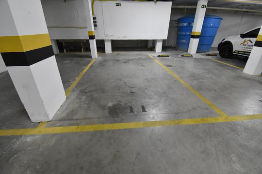 Garagem de apartamento à venda com 3 quartos, 136m² em Água Verde, Curitiba