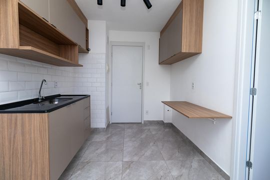 Cozinha de apartamento para alugar com 1 quarto, 26m² em Água Branca, São Paulo