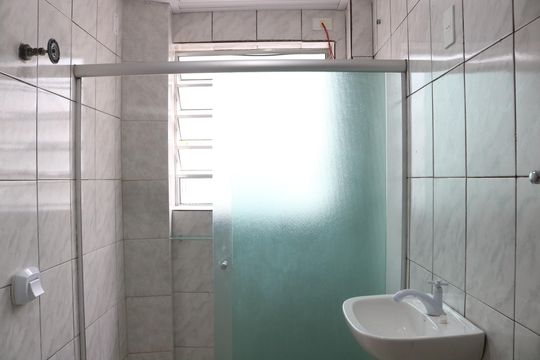 Banheiro de apartamento para alugar com 2 quartos, 67m² em Vila Romana, São Paulo