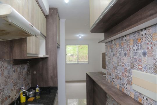 Cozinha de apartamento para alugar com 2 quartos, 40m² em Colônia (zona Leste), São Paulo