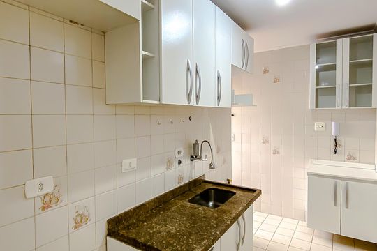 Cozinha de apartamento para alugar com 2 quartos, 56m² em Vila Regente Feijó, São Paulo