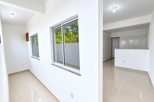Fachada de casa para alugar com 2 quartos, 70m² em Praça Seca, Rio de Janeiro