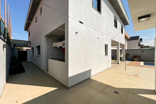 Casa de Condomínio à venda com 5 quartos, 327m² em Vale Azul, Jundiaí
