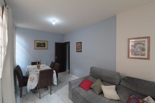 Sala de casa à venda com 3 quartos, 300m² em Jaraguá, Belo Horizonte