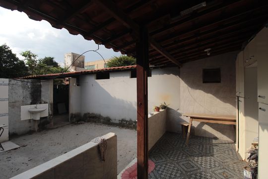 Área de Serviço de casa à venda com 3 quartos, 300m² em Jaraguá, Belo Horizonte