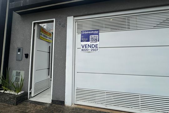 Fachada de casa à venda com 3 quartos, 137m² em  Vila do Conde Ii, Barueri
