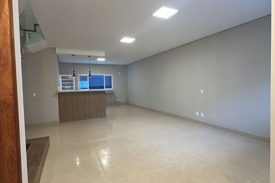 Sala de casa à venda com 3 quartos, 137m² em Vila do Conde Ii, Barueri