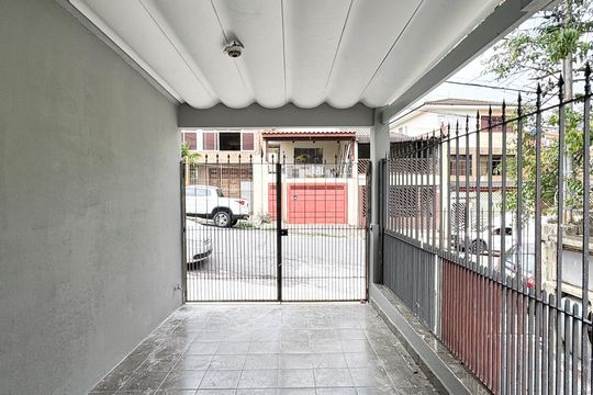 Garagem de casa para alugar com 3 quartos, 100m² em Freguesia do Ó, São Paulo