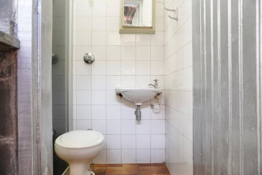 Banheiro de casa para alugar com 1 quarto, 53m² em Santa Cruz, Belo Horizonte