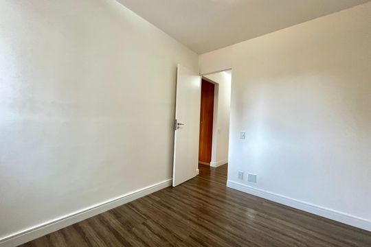 Quarto 2 de apartamento à venda com 2 quartos, 44m² em Vila Guarani, São Paulo