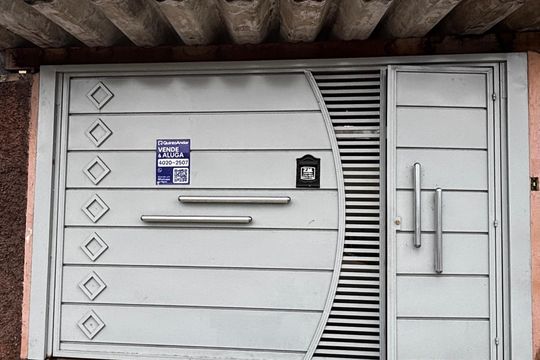 Fachada de casa para alugar com 3 quartos, 175m² em Vila Scarpelli, Santo André
