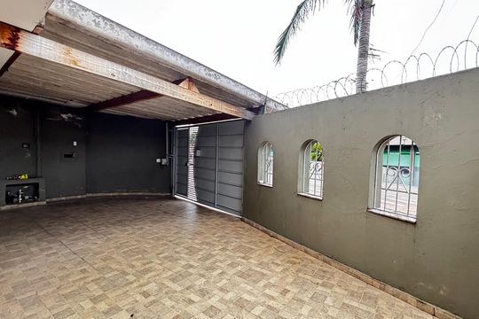 Garagem de casa para alugar com 3 quartos, 175m² em Vila Scarpelli, Santo André