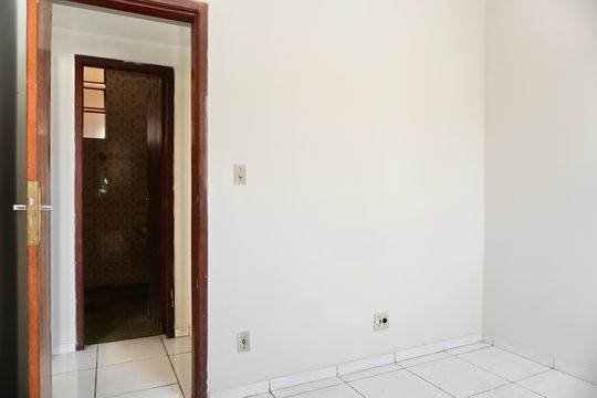 Quarto 1 de apartamento para alugar com 2 quartos, 67m² em Lourdes, Belo Horizonte