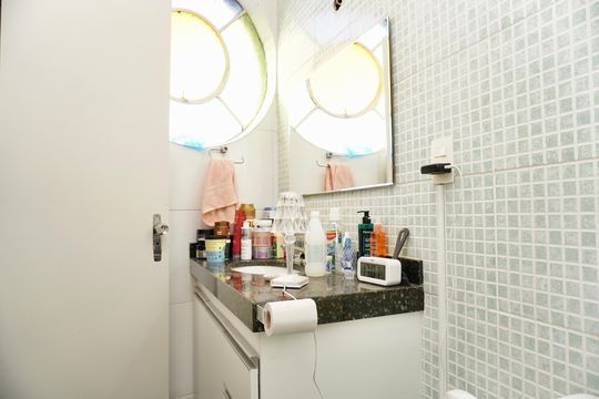 Suíte - Banheiro de apartamento à venda com 2 quartos, 80m² em Serra, Belo Horizonte