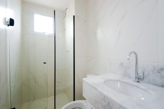 Banheiro Social de apartamento para alugar com 2 quartos, 52m² em Parque Jurema, Guarulhos