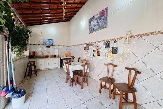 Casa à venda com 6 quartos, 272m² em Cidade Nova, Belo Horizonte