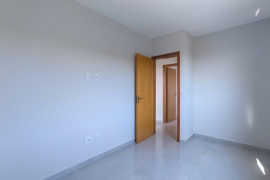 Quarto 2 de apartamento para alugar com 3 quartos, 80m² em Vila Jardim Leblon, Belo Horizonte