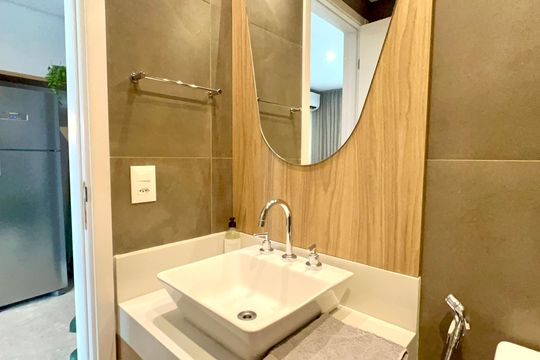 Banheiro de kitnet/studio à venda com 1 quarto, 31m² em Pinheiros, São Paulo