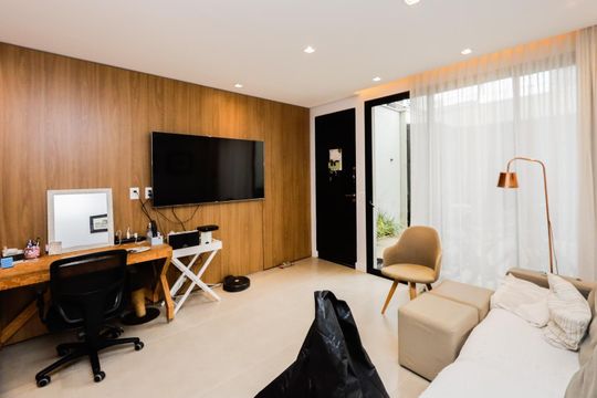 Casa à venda com 2 quartos, 160m² em Itaim Bibi, São Paulo