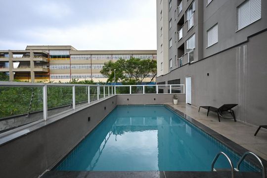 Piscina de apartamento para alugar com 2 quartos, 38m² em Jardim Eledy, São Paulo