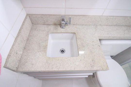 Banheiro de apartamento para alugar com 2 quartos, 45m² em Jardim Ibitirama, São Paulo