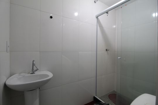 Banheiro Social de casa de condomínio para alugar com 3 quartos, 100m² em Jacarepaguá, Rio de Janeiro