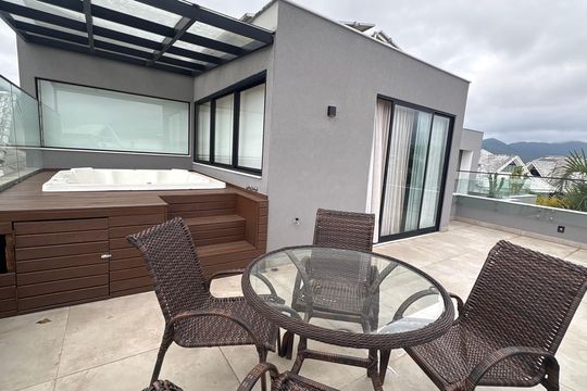 Casa de Condomínio para alugar com 4 quartos, 430m² em Recreio dos Bandeirantes, Rio de Janeiro