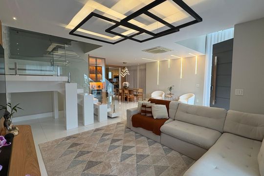 Casa de Condomínio para alugar com 4 quartos, 430m² em Recreio dos Bandeirantes, Rio de Janeiro