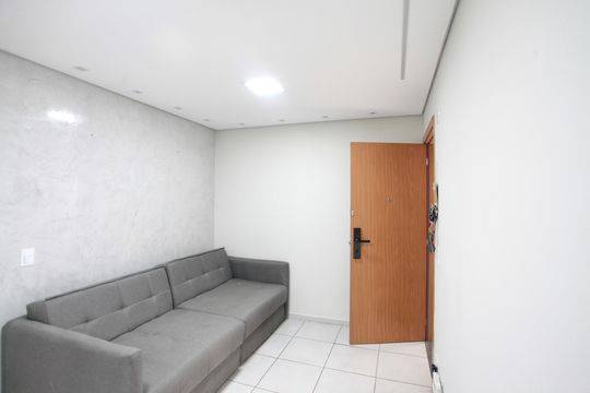 Sala de apartamento para alugar com 2 quartos, 43m² em Tres Barras, Contagem