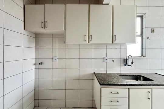 Apartamento para alugar com 3 quartos, 111m² em Cachoeirinha, Belo Horizonte