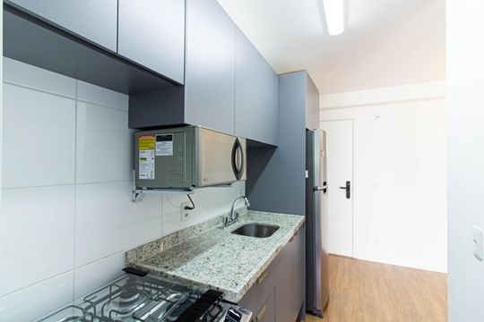 Cozinha de apartamento para alugar com 1 quarto, 42m² em Barra Funda, São Paulo