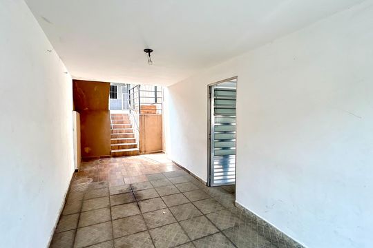 Garagem de casa à venda com 3 quartos, 210m² em Vila Galvão, Guarulhos