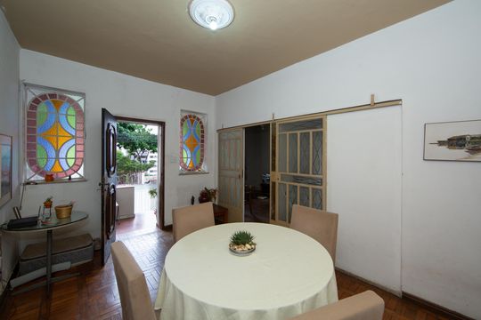 SALA de casa à venda com 3 quartos, 150m² em Serra, Belo Horizonte