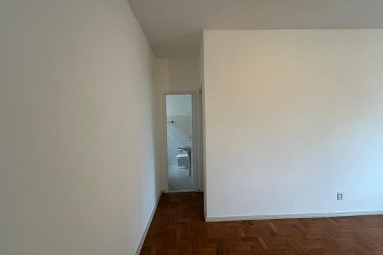 Corredor de apartamento para alugar com 1 quarto, 55m² em Todos Os Santos, Rio de Janeiro