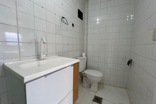 Banheiro da Suíte 1 de apartamento para alugar com 2 quartos, 72m² em Barra da Tijuca, Rio de Janeiro
