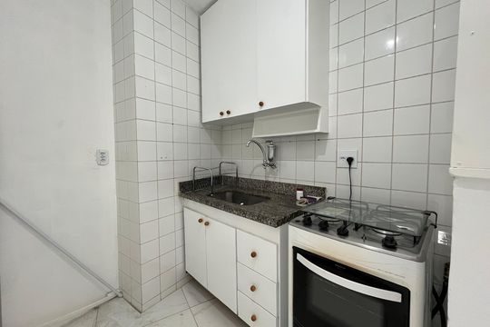 Cozinha de apartamento para alugar com 2 quartos, 72m² em Barra da Tijuca, Rio de Janeiro