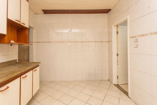Cozinha de casa para alugar com 1 quarto, 50m² em Interlagos, São Paulo
