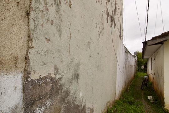 Quintal de casa à venda com 1 quarto, 305m² em Cajuru, Curitiba