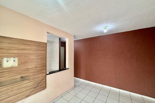 Sala de apartamento para alugar com 2 quartos, 48m² em Jardim Sao Miguel, Ferraz de Vasconcelos