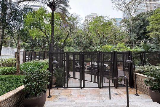 Apartamento para alugar com 4 quartos, 330m² em Santa Cecilia, São Paulo