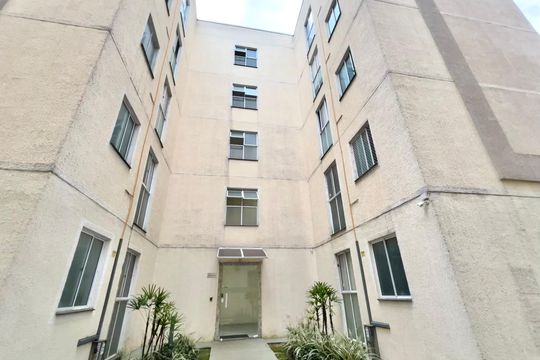 Fachada do bloco de apartamento para alugar com 2 quartos, 55m² em Santos Dumont, Juiz de Fora